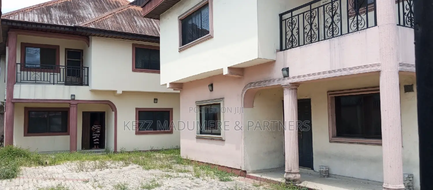 8bdrm Duplex in Ogbaita Woji , Port for sale
