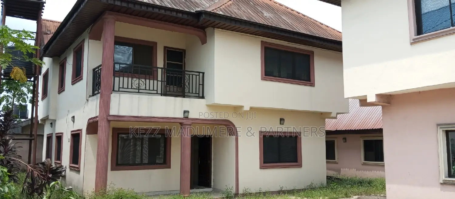 8bdrm Duplex in Ogbaita Woji , Port for sale