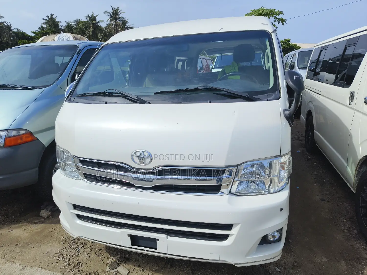 Toyota Grand HiAce 2014 White
