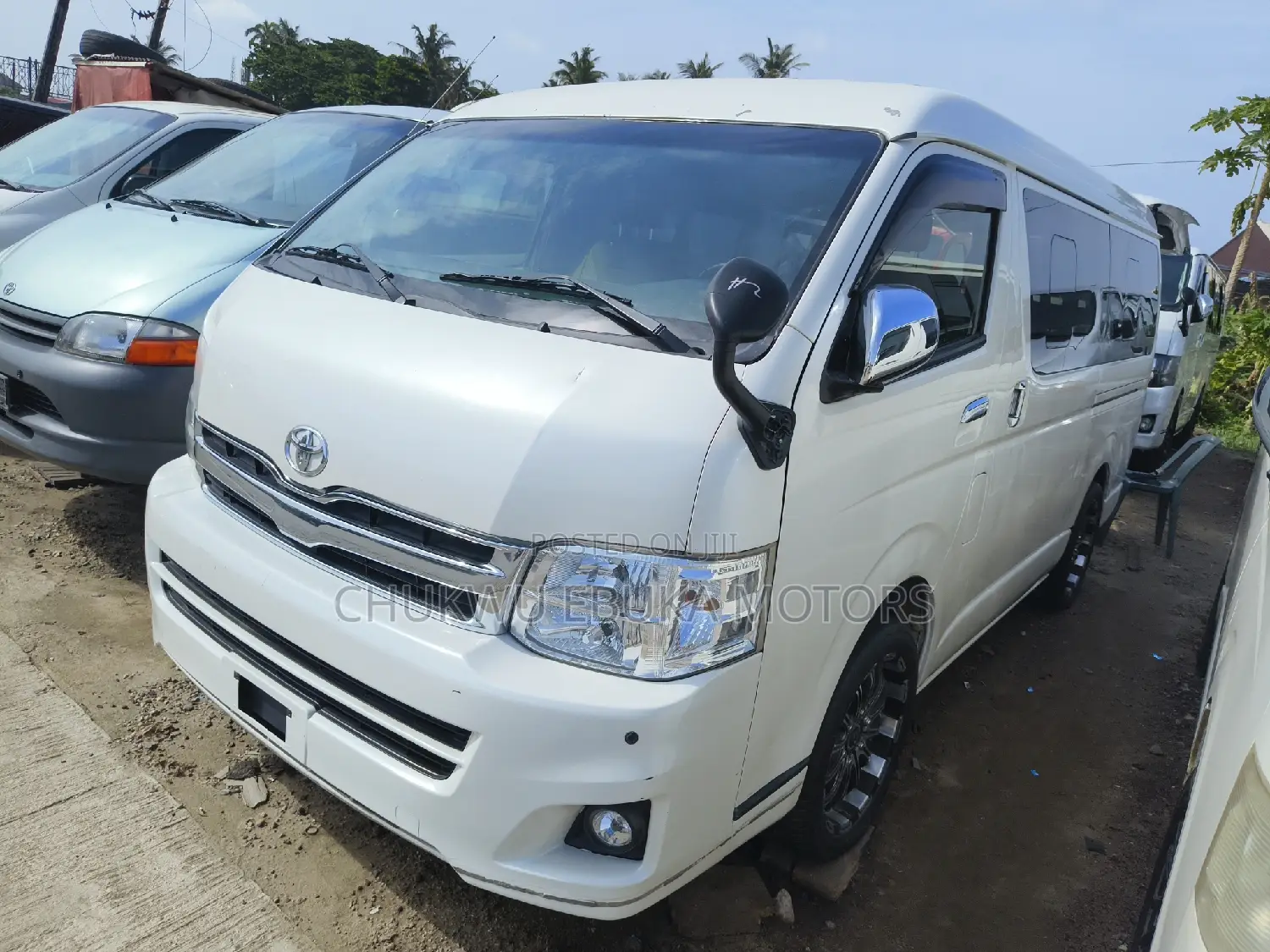 Toyota Grand HiAce 2014 White