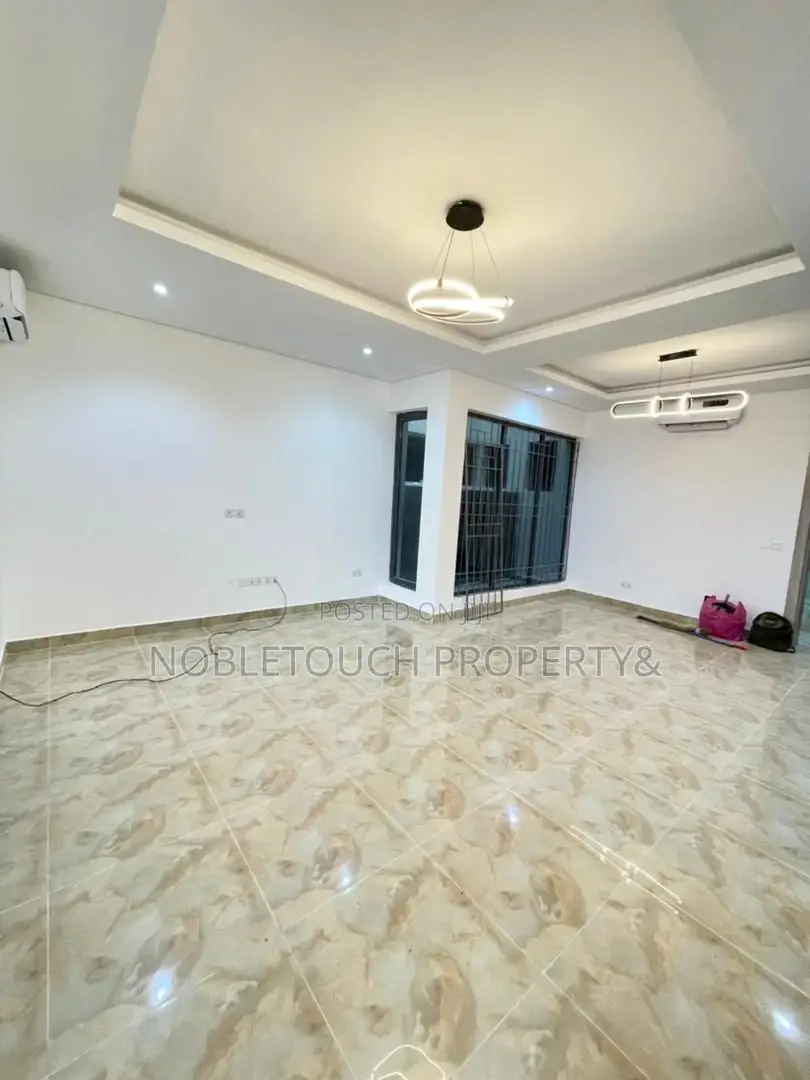 4bdrm Duplex in Lekki Lagos for sale