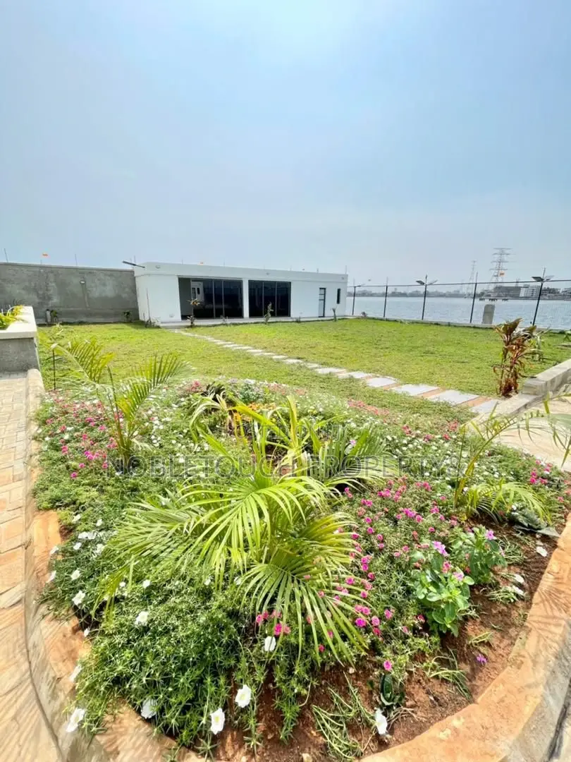 4bdrm Duplex in Lekki Lagos for sale