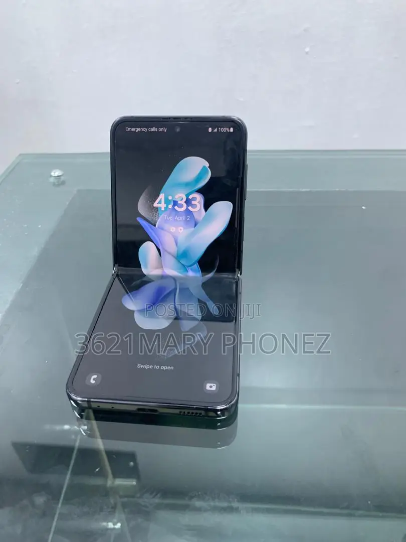 Samsung Galaxy Z Flip4 256 GB Black