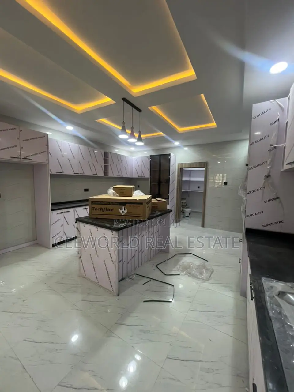 5bdrm Duplex in Oluyole Estate for sale
