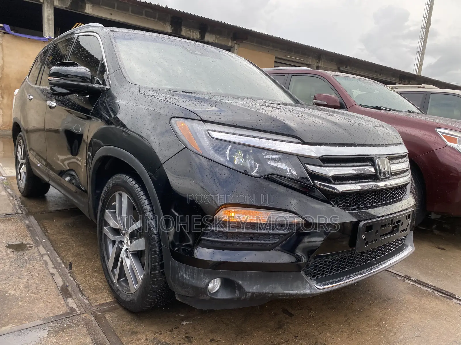 Honda Pilot Touring 4dr SUV 4WD (3.5L 6cyl 9A) 2017 Black