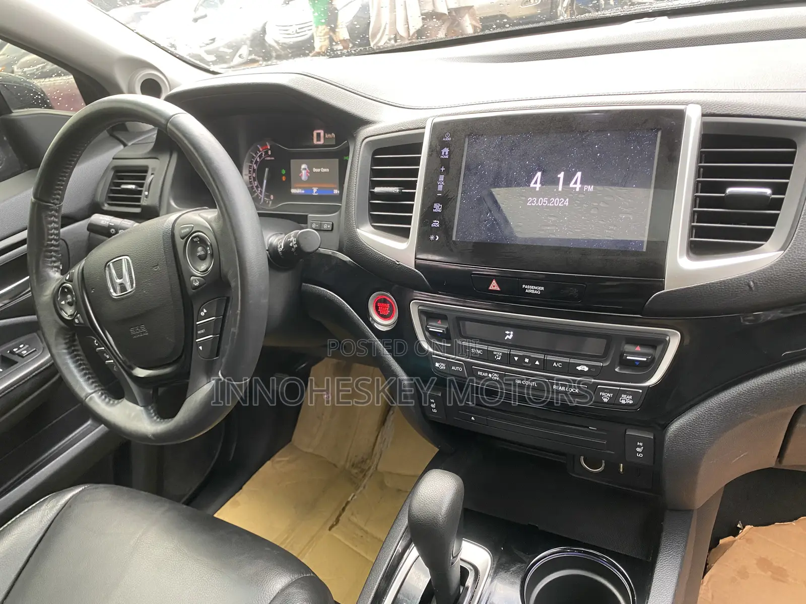 Honda Pilot Touring 4dr SUV 4WD (3.5L 6cyl 9A) 2017 Black