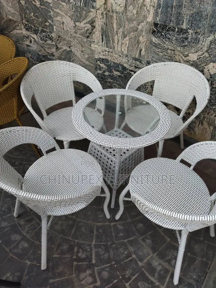 4 Seaters Rattan Chairs With Table