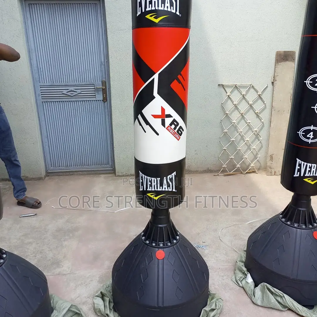 Everlast Commercial Kickboxing Punching Bag