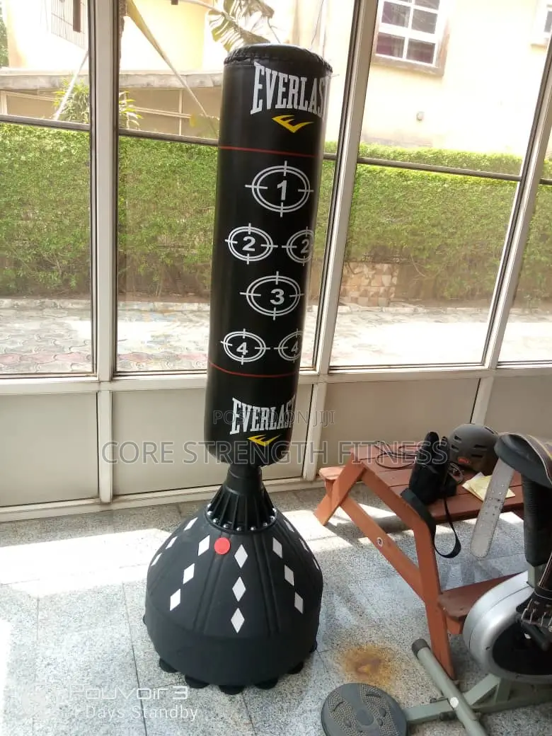 Everlast Commercial Kickboxing Punching Bag