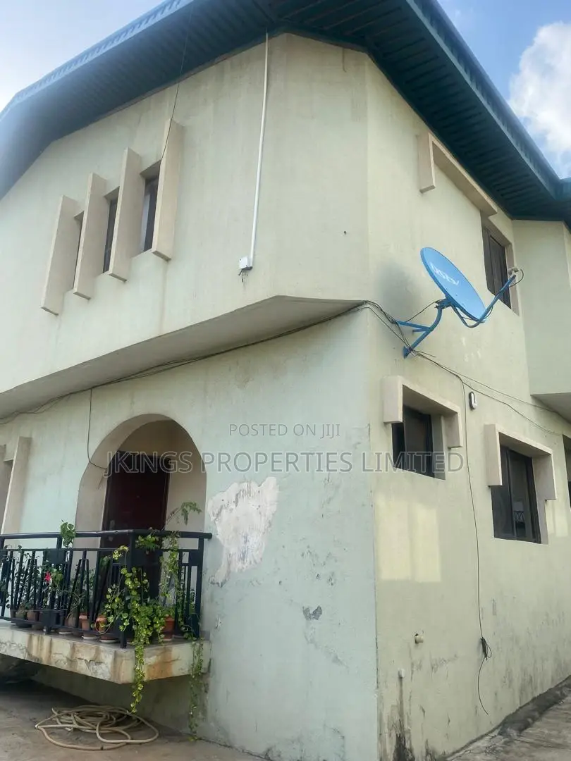 4bdrm Block of Flats in Omole Phase 1 for sale