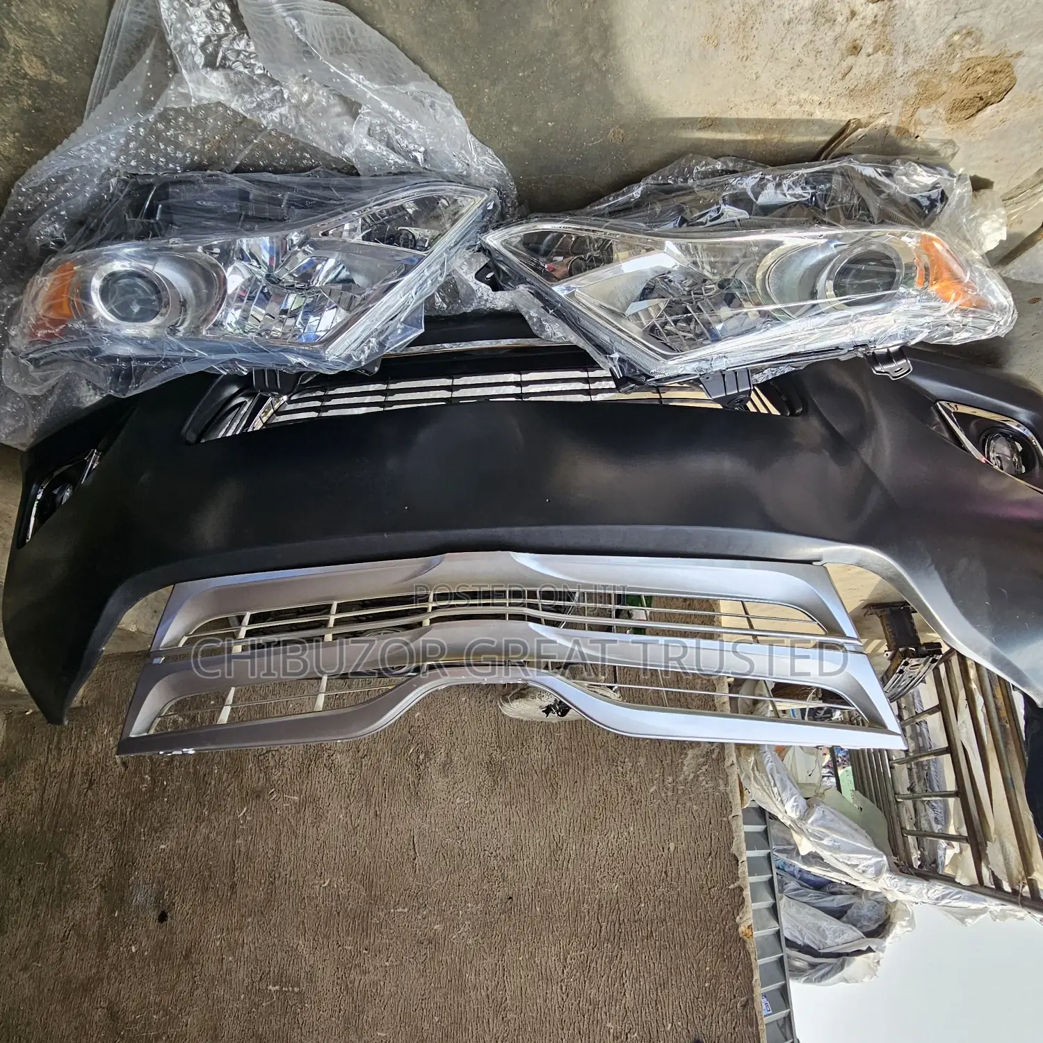 Complete Headlamp and Front Bumper for Venza 2010 to 2013