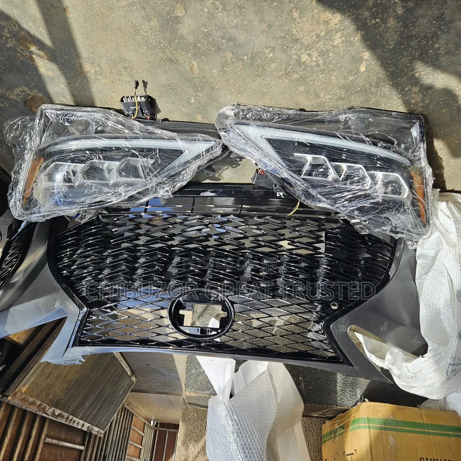 Front Kit With 3 Torch Headlamp for Is 250