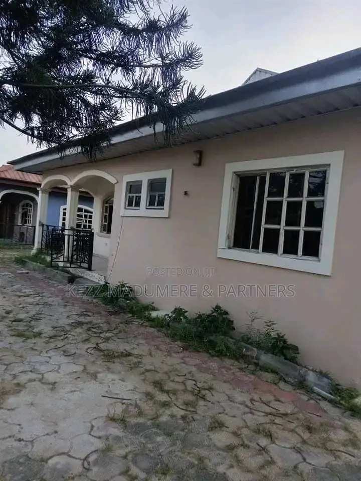 4bdrm Bungalow in Rumuodomaya , Port for sale