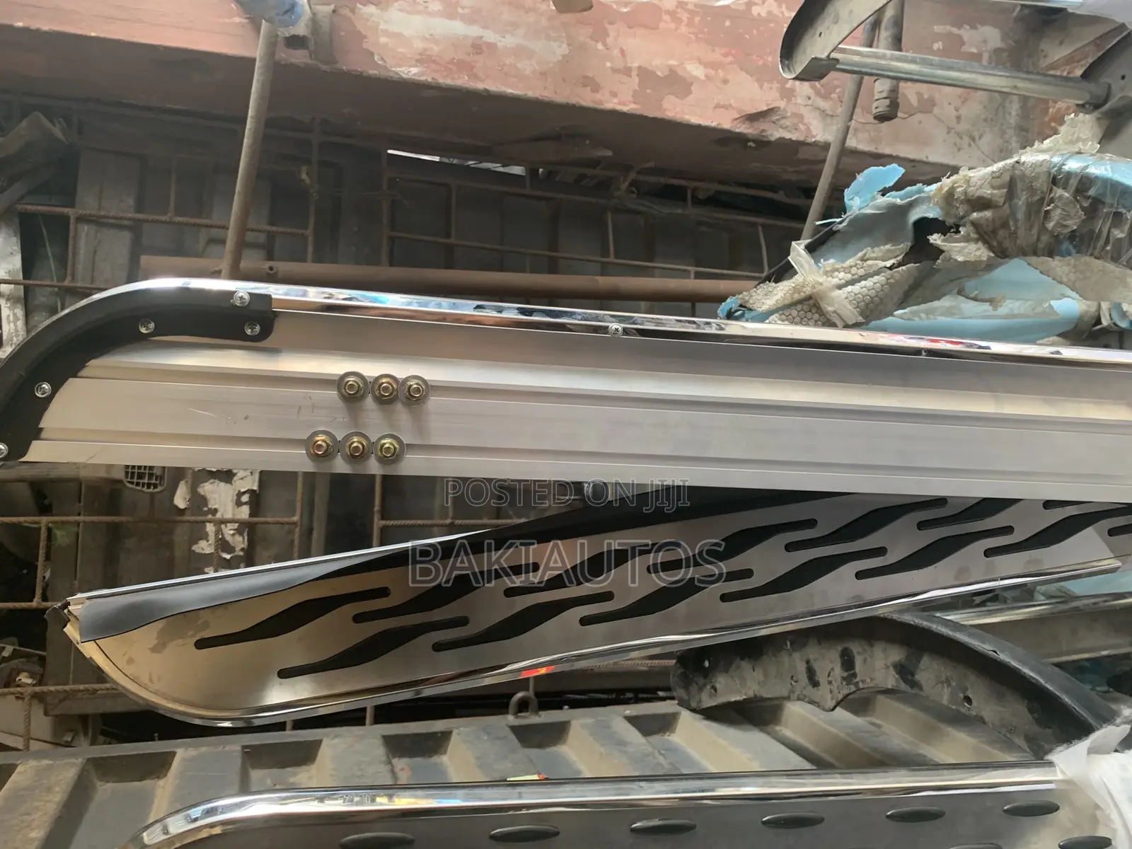 Slide Step for Highlander Available as Seen in Bulk
