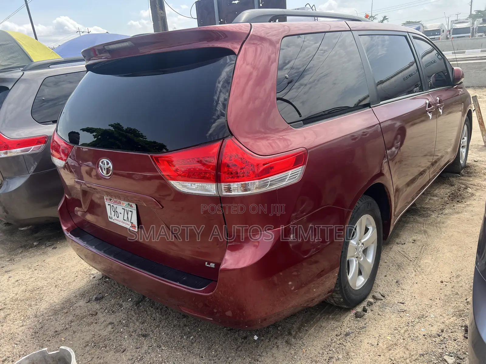 Toyota Sienna 2012 Red