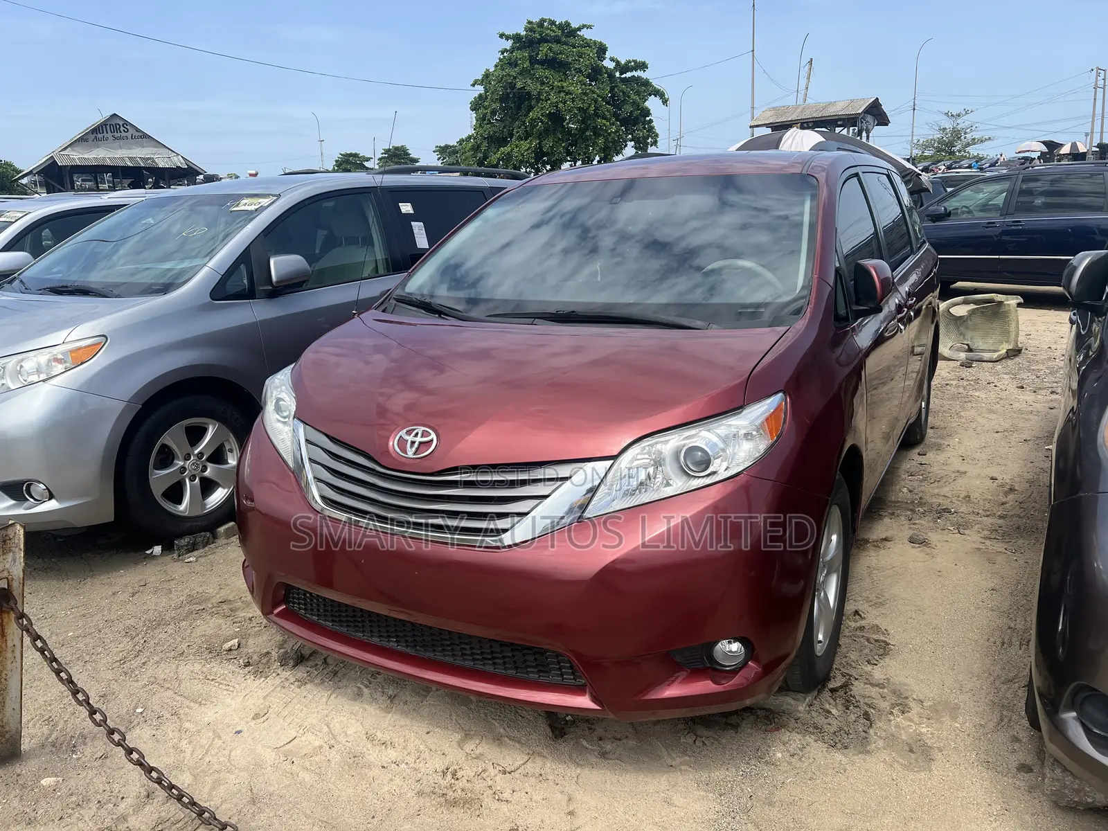 Toyota Sienna 2012 Red