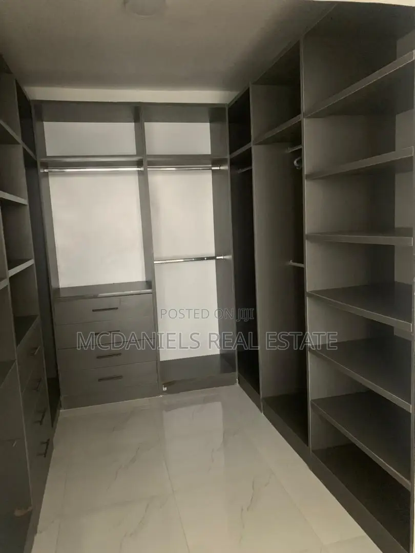 Furnished 3bdrm Apartment in Awolowo Road for sale