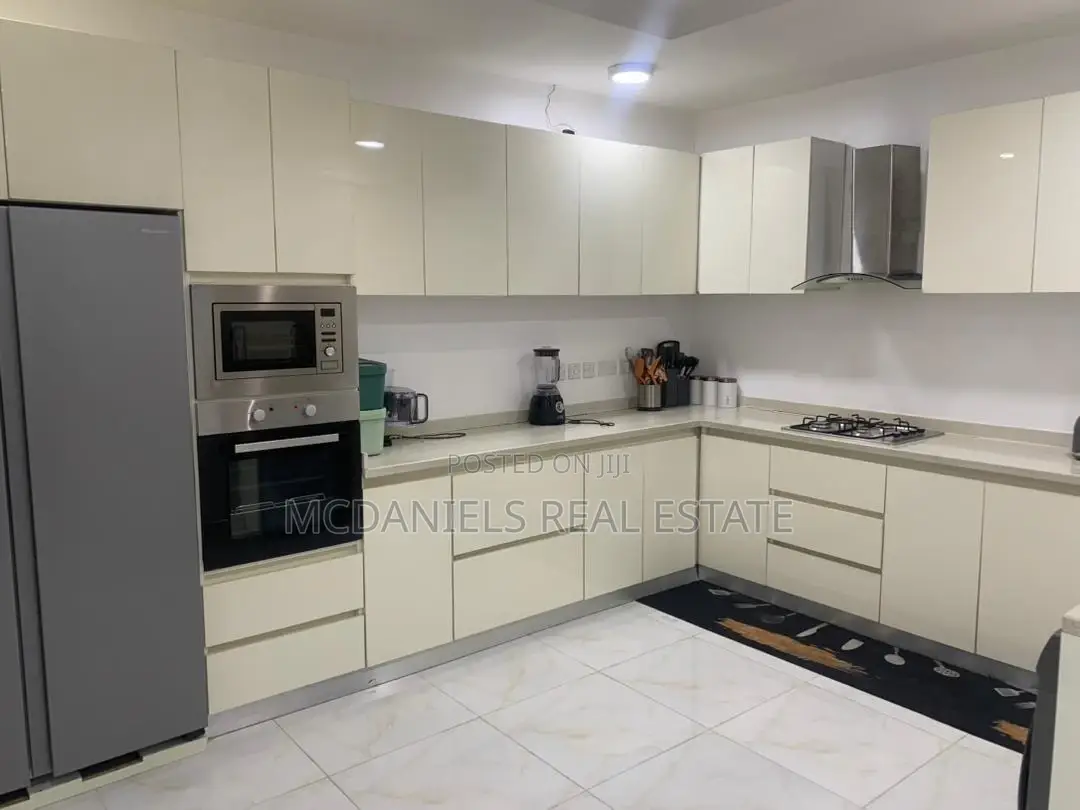 Furnished 3bdrm Apartment in Awolowo Road for sale