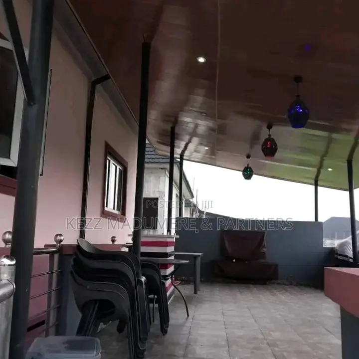 4bdrm Duplex in Golf Estate , Dr for sale