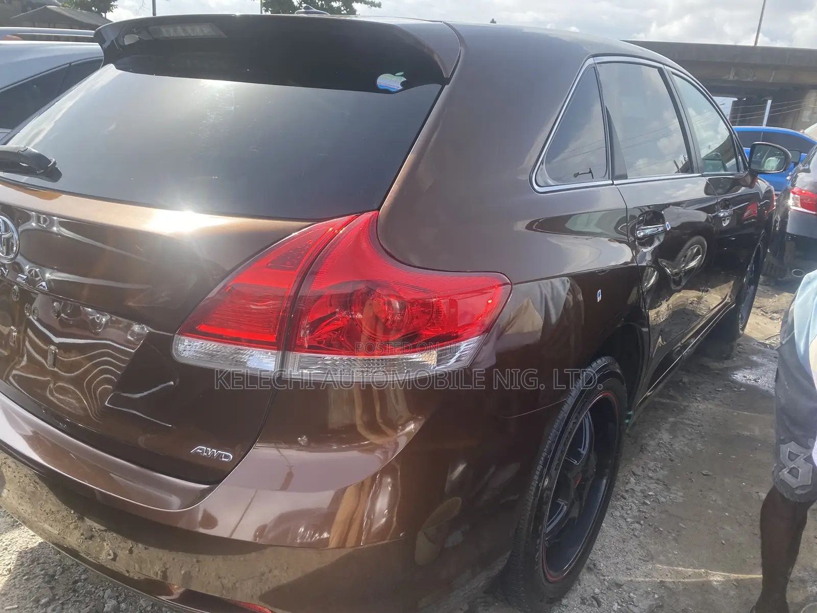 Toyota Venza AWD 2011 Gold