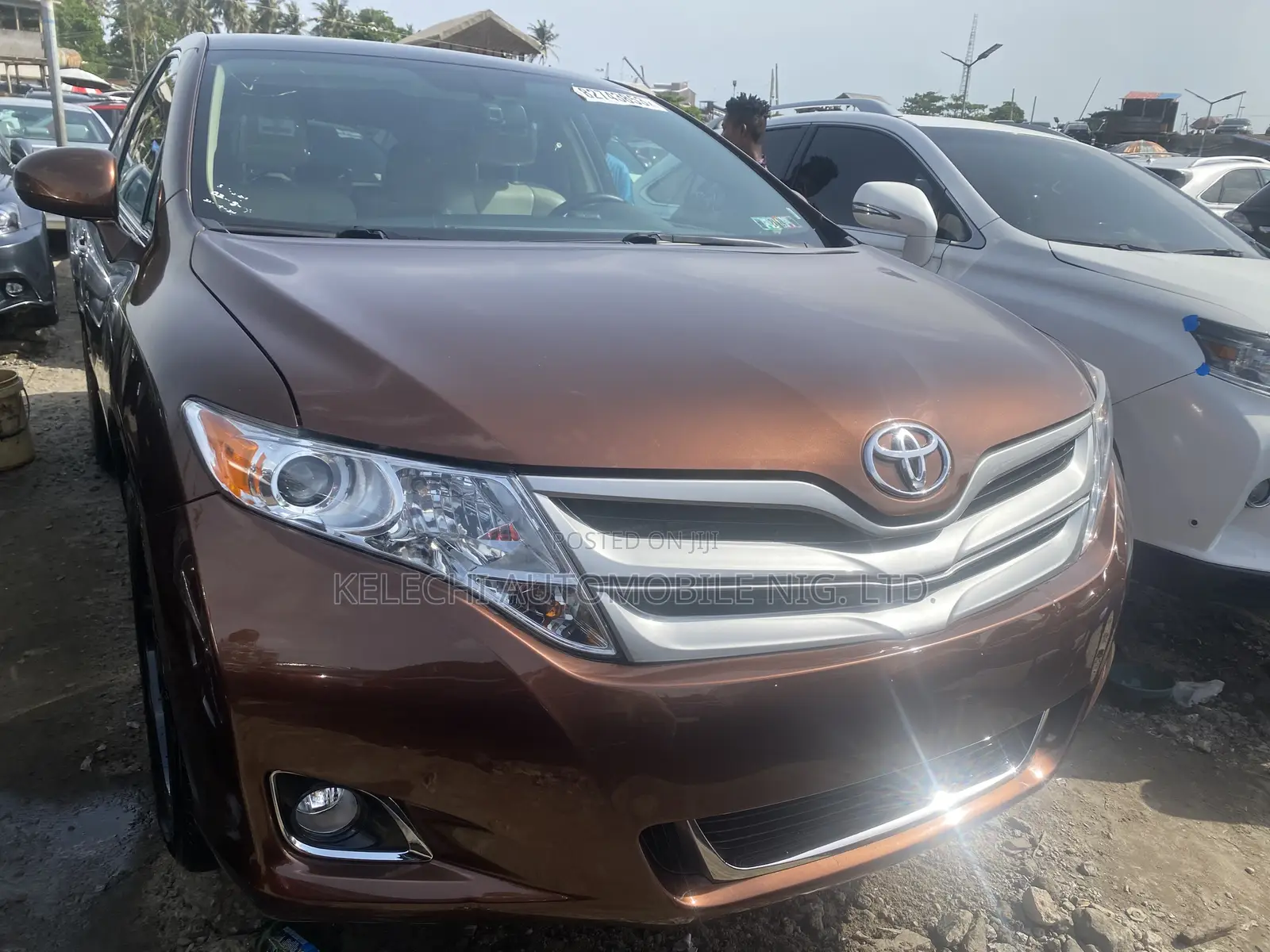 Toyota Venza AWD 2011 Gold