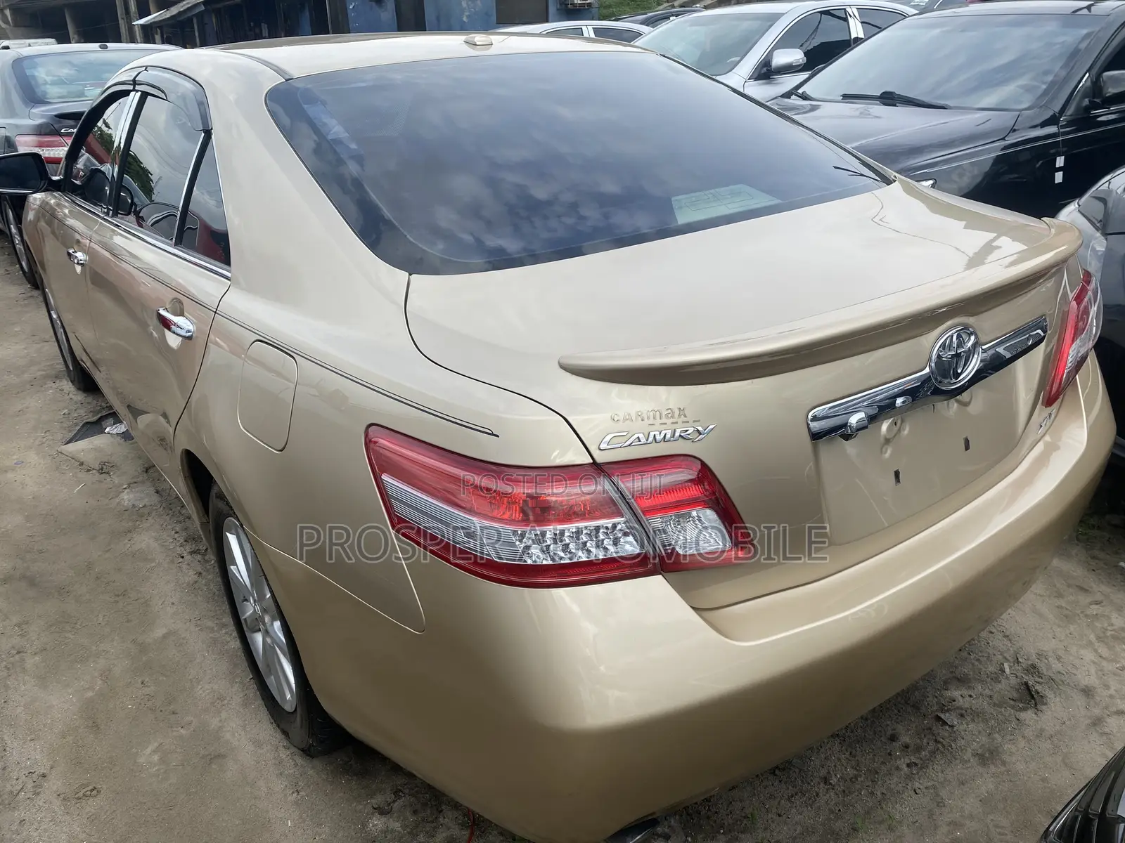 Toyota Camry 2011 Gold