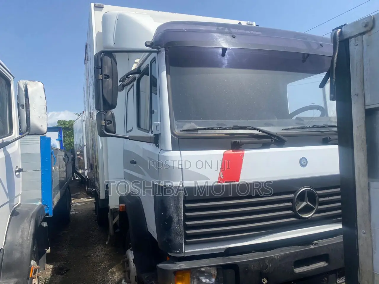 Mercedes Benz 1324 2004 Model
