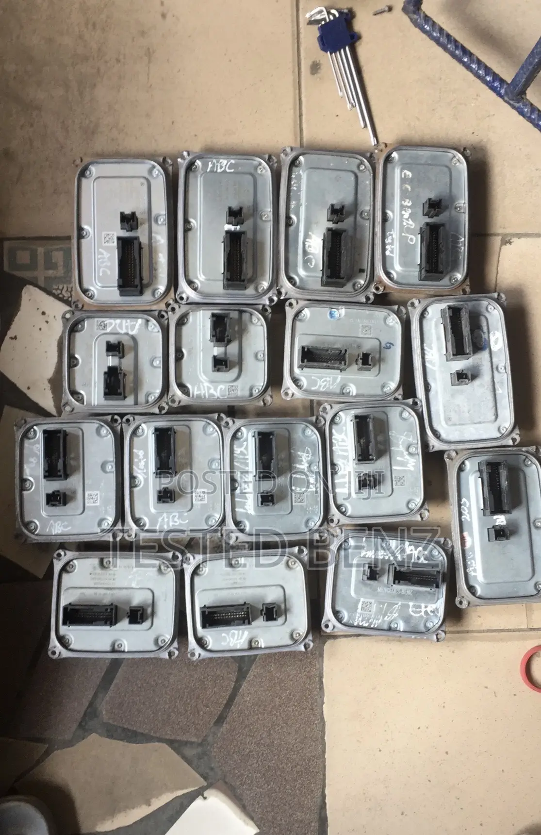 GLE Head Lamp Charger Mercedes Benz