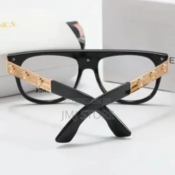 Versace Glasses
Product Code: 6419534