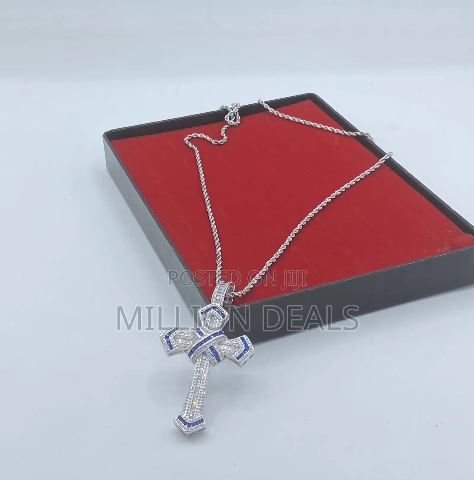 Luxe Iced Men’S Neckpiece N Pendant Silver