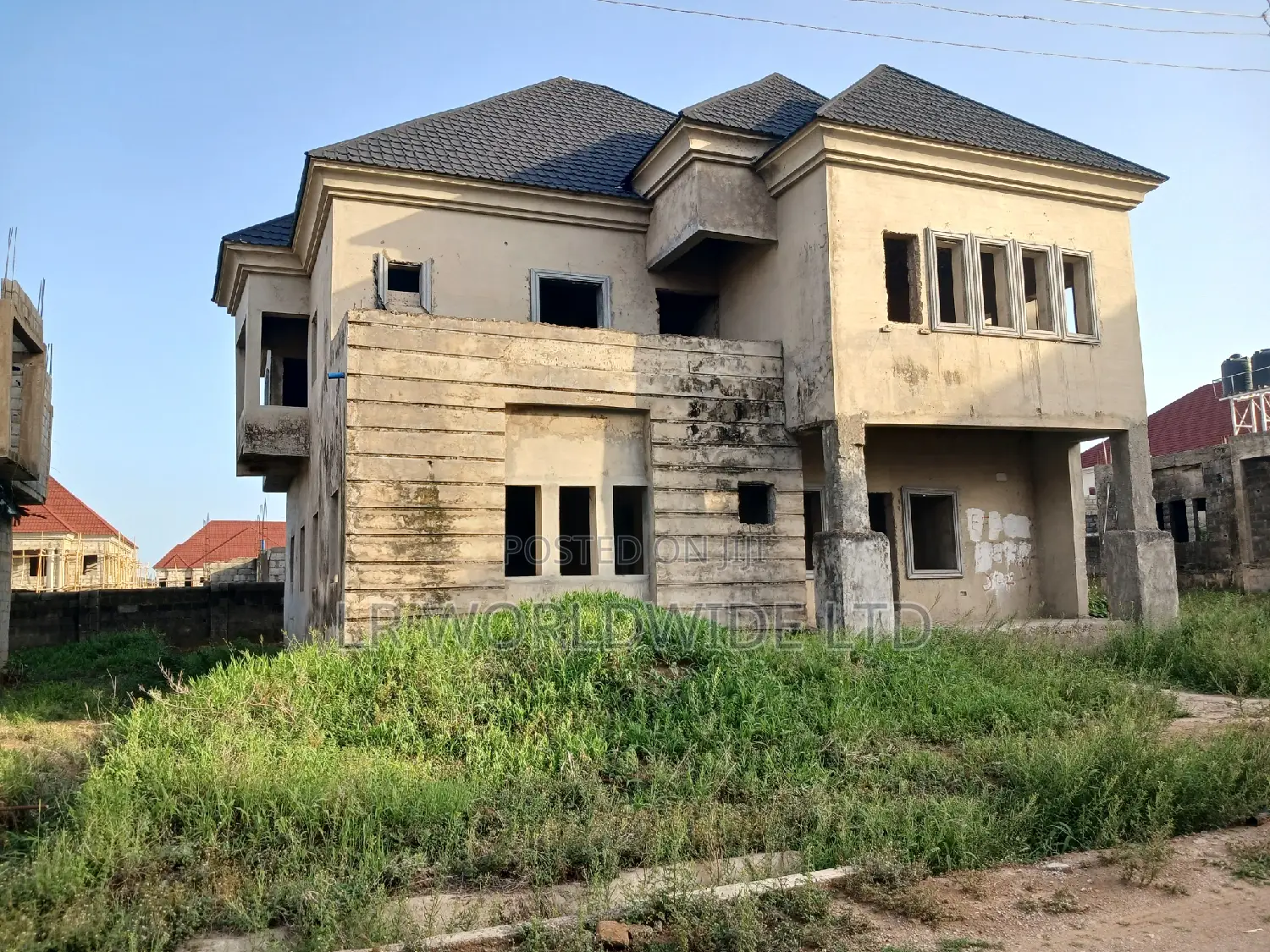 5bdrm Duplex in Lugbe District for sale