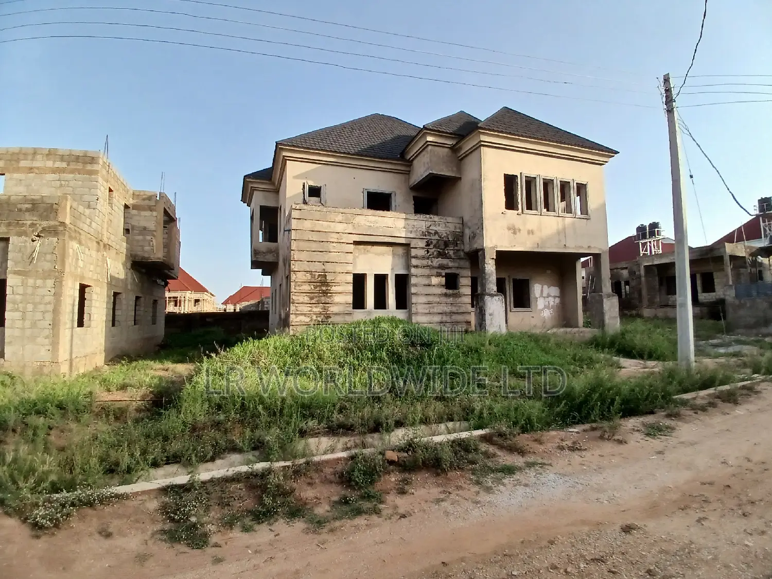 5bdrm Duplex in Lugbe District for sale