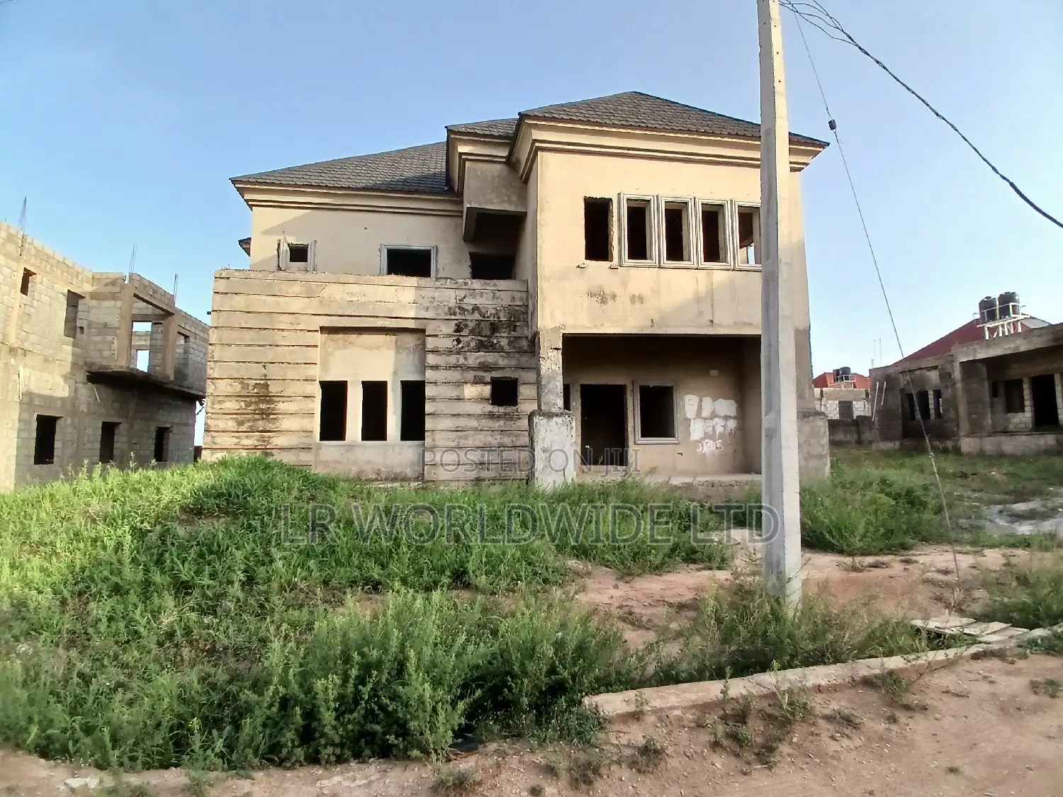 5bdrm Duplex in Lugbe District for sale
