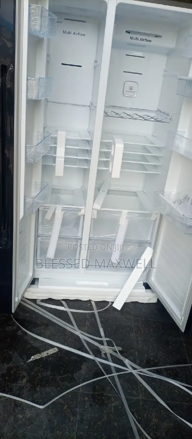 Hisense Side by Side Refrigerator With Water Dispenser