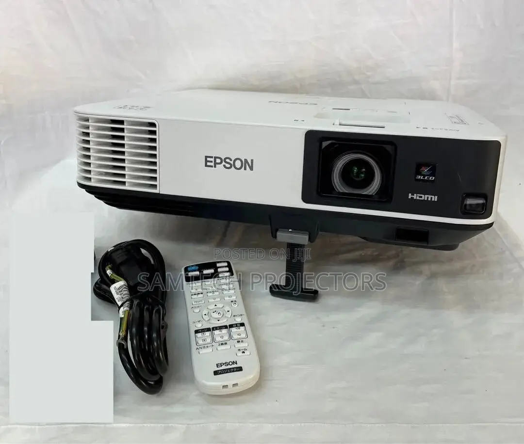 Uk Used Epson 5500 Lumens 4 Church, Show Room, Meet Room Etc