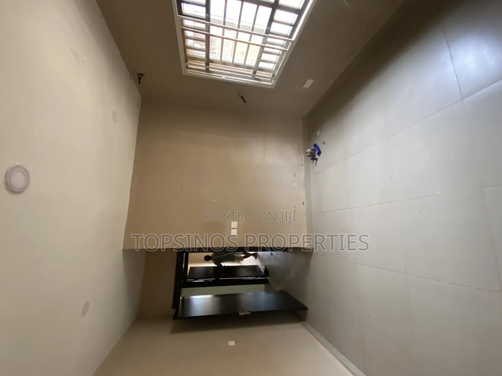 2bdrm Block of Flats in Dawaki for rent