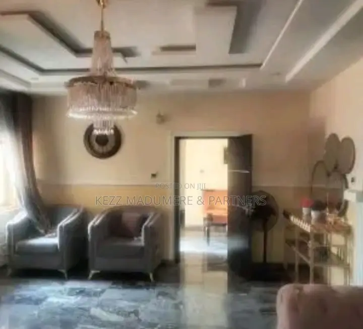 4bdrm Duplex in Inside A Gated for sale