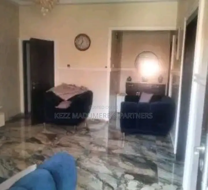 4bdrm Duplex in Inside A Gated for sale