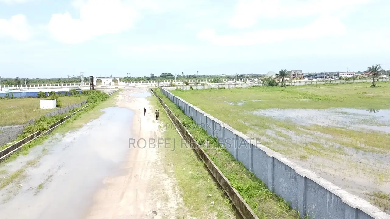 Super Commercial Plots
