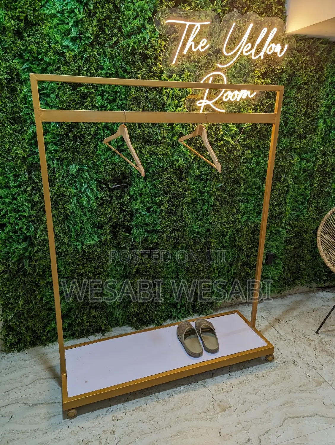 Clothing Rack With Base