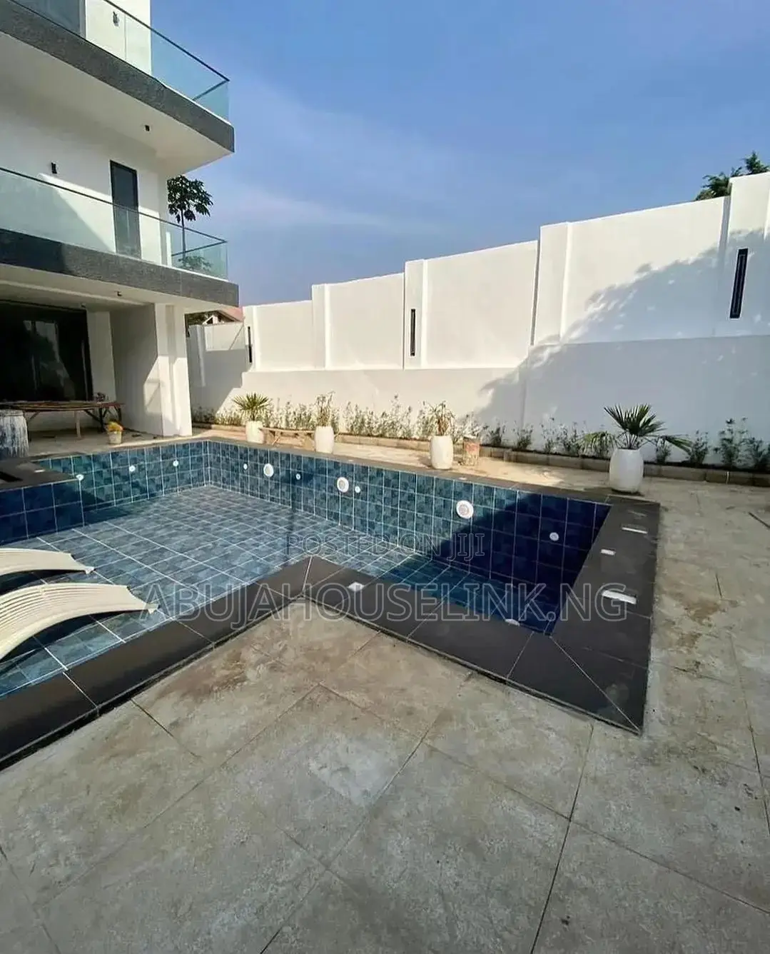 7bdrm Mansion in Maitama Main Abuja for sale