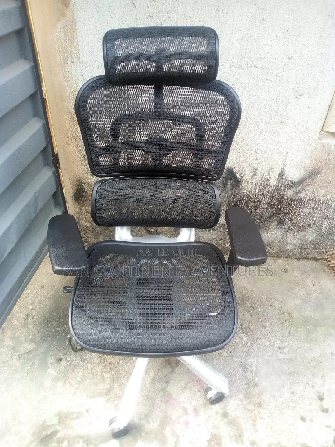 Brand New Ergonomic Mesh Chair