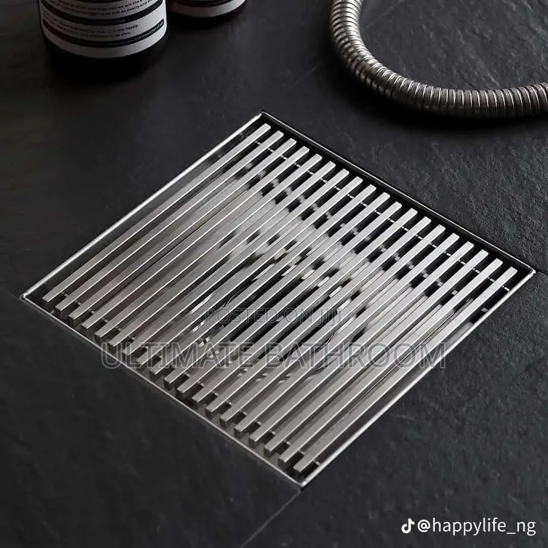 Stripes 15x15cm Floor Drain