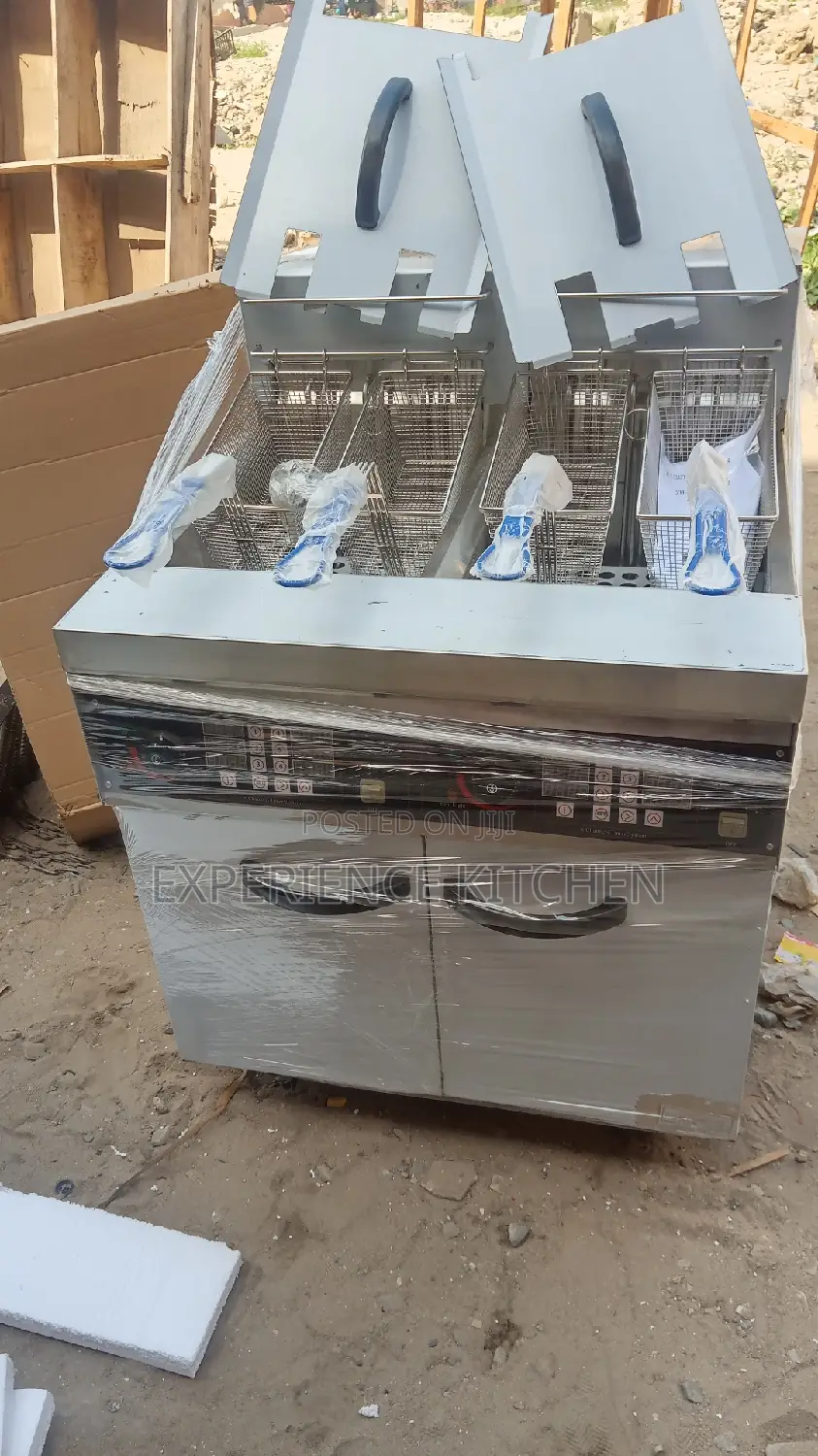 Standing Deep Fryer (2 Tank, 4 Basket)