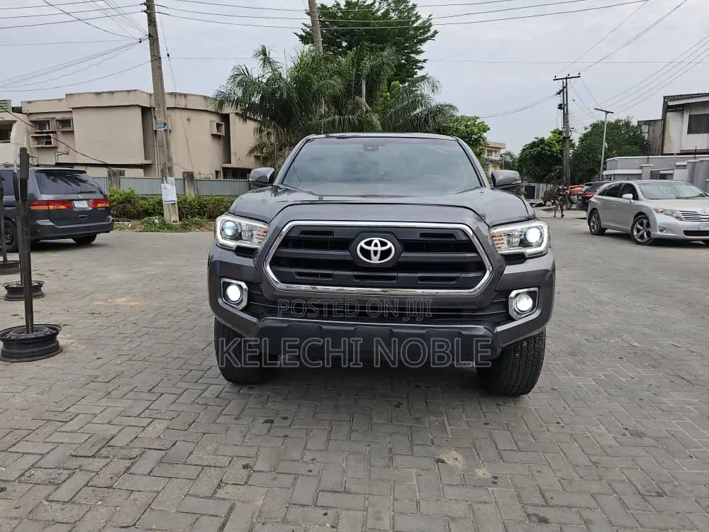 Toyota Tacoma TRD Off Road 2018 Gray