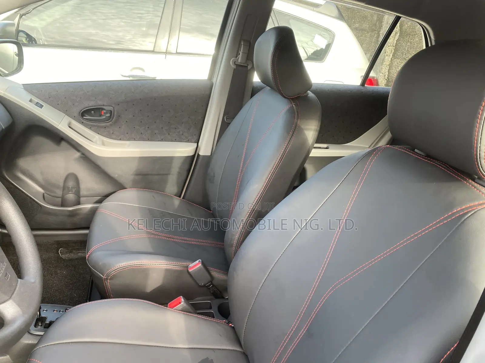 Toyota Yaris Base Hatchback 3dr 2010 Silver