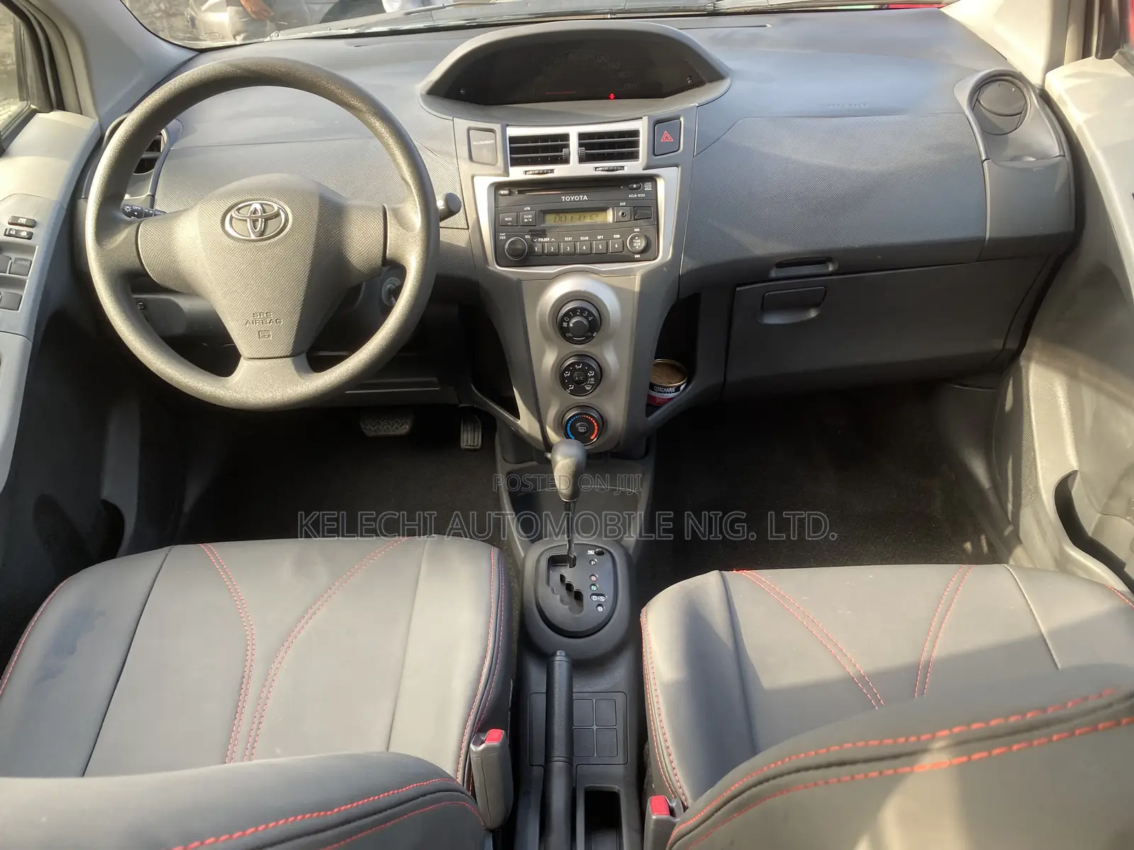 Toyota Yaris Base Hatchback 3dr 2010 Silver
