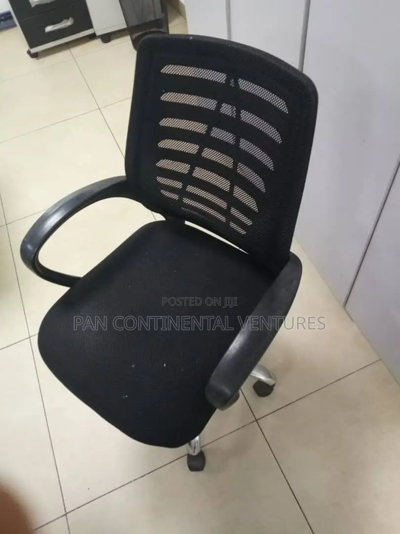 Victory Swivel Chair