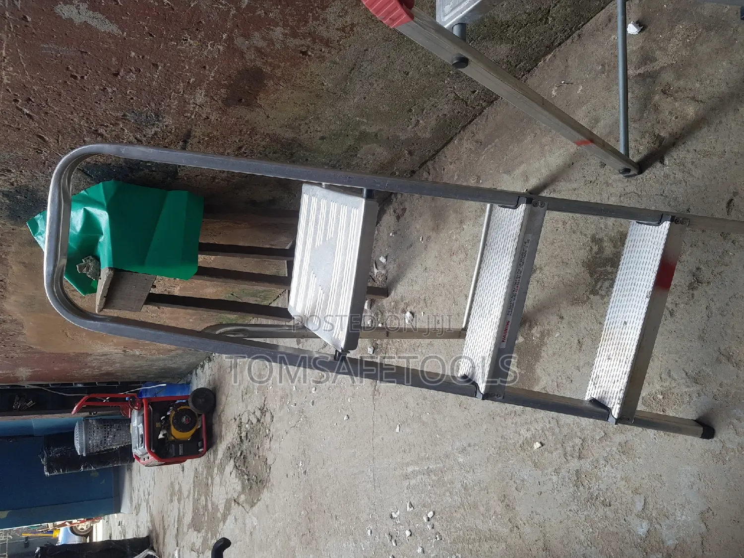 Aluminum Ladder 53"