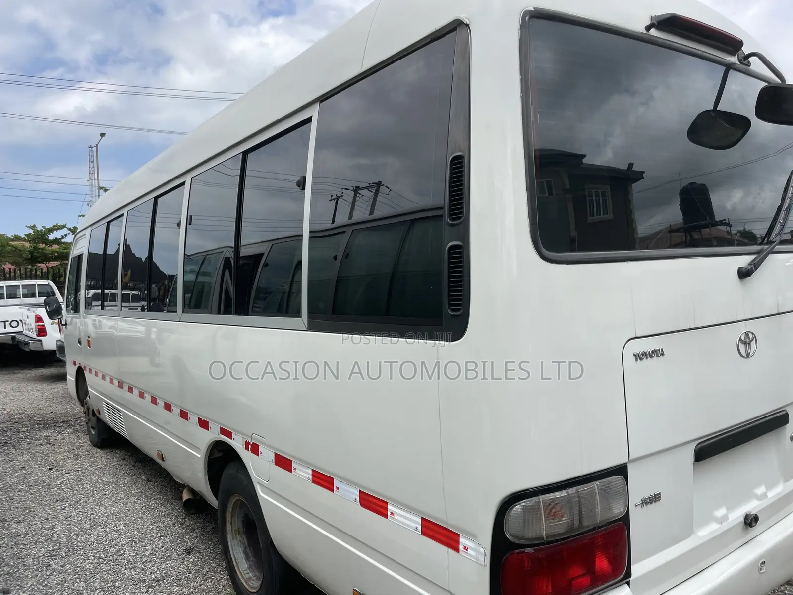 Toyota Coaster 2011 Gold